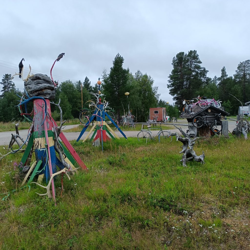 Auf dem Weg von Ivalo nach Luosto - Souviniergeschäft