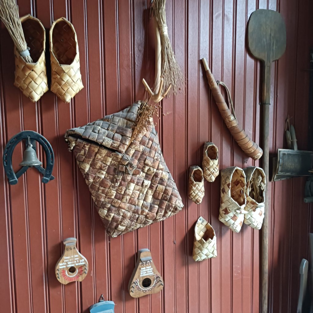 Wandschmuck aus Halmen