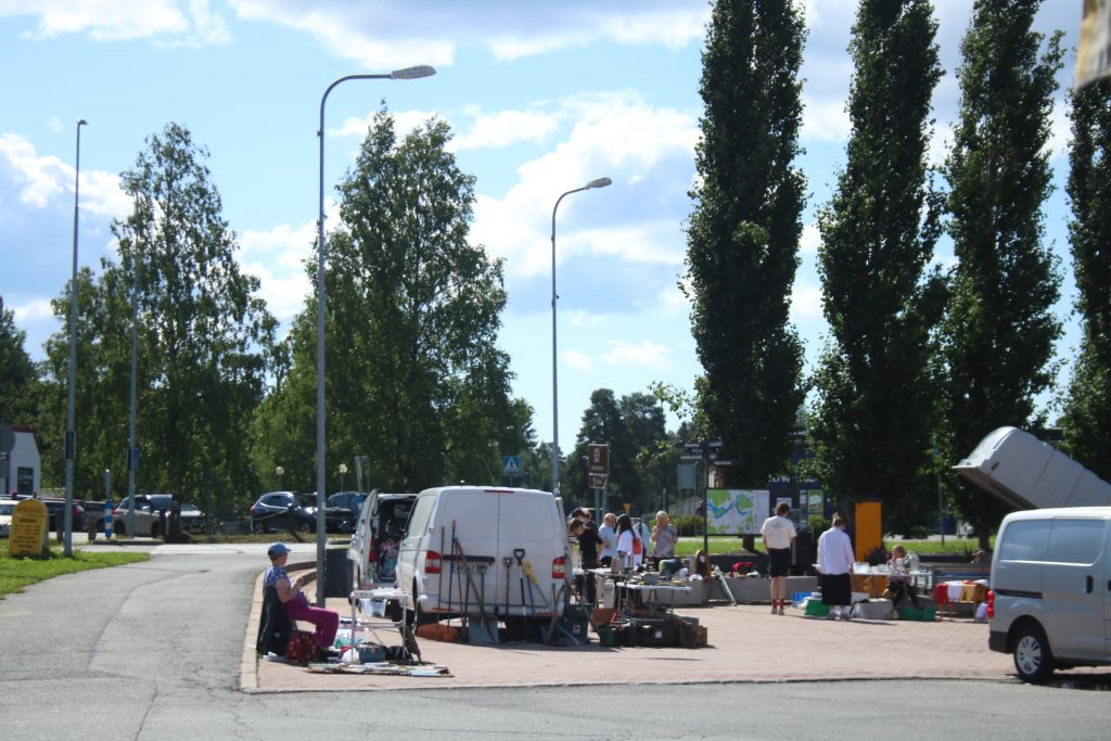 Flohmarkt in Li - Letzter Stopp in Lappland
