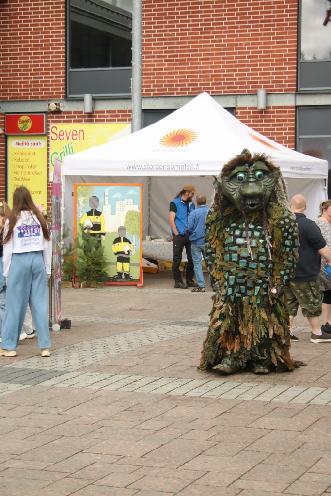 Waldwesen auf Stadtfest in Imatra