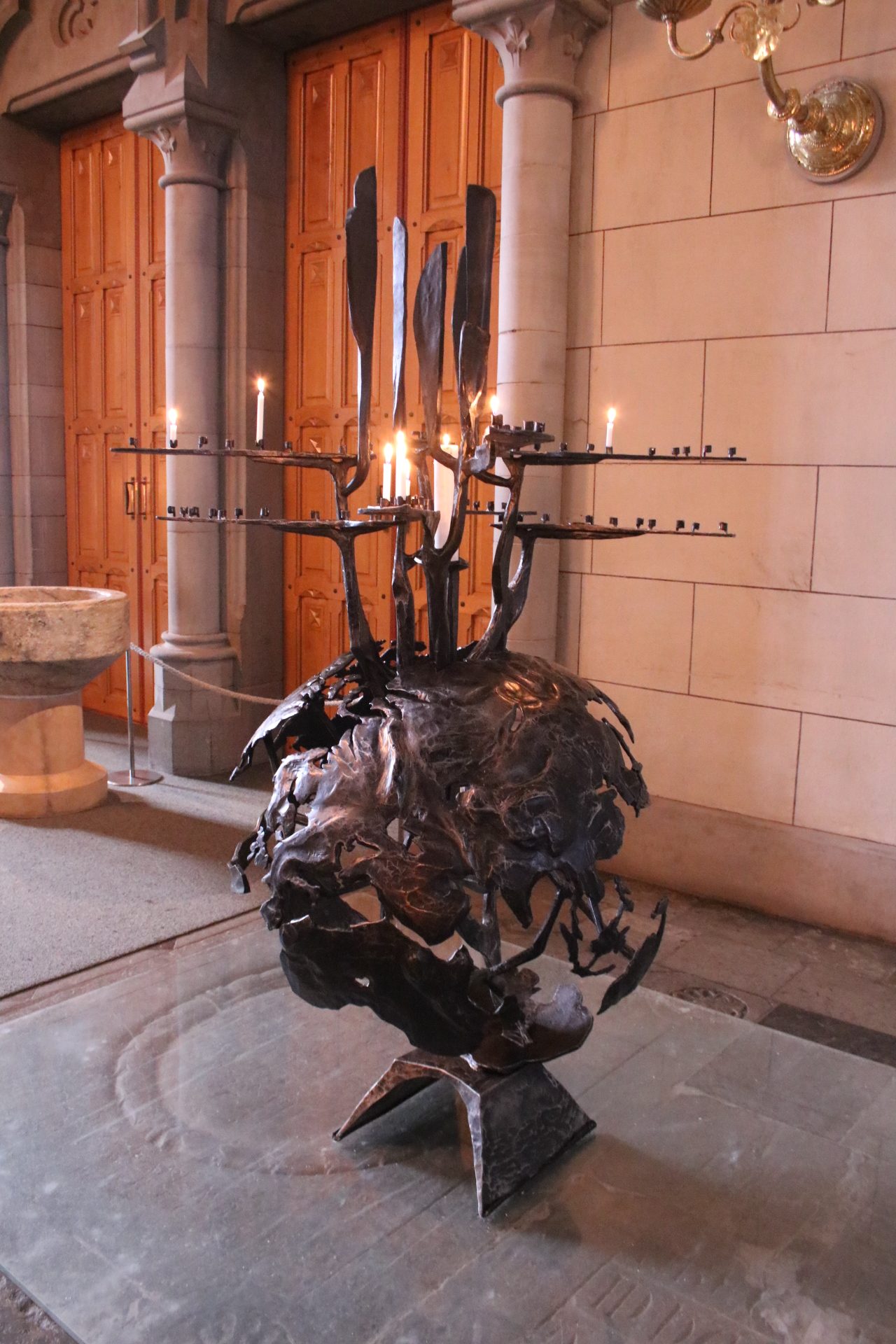 Kerzenständer im Dom