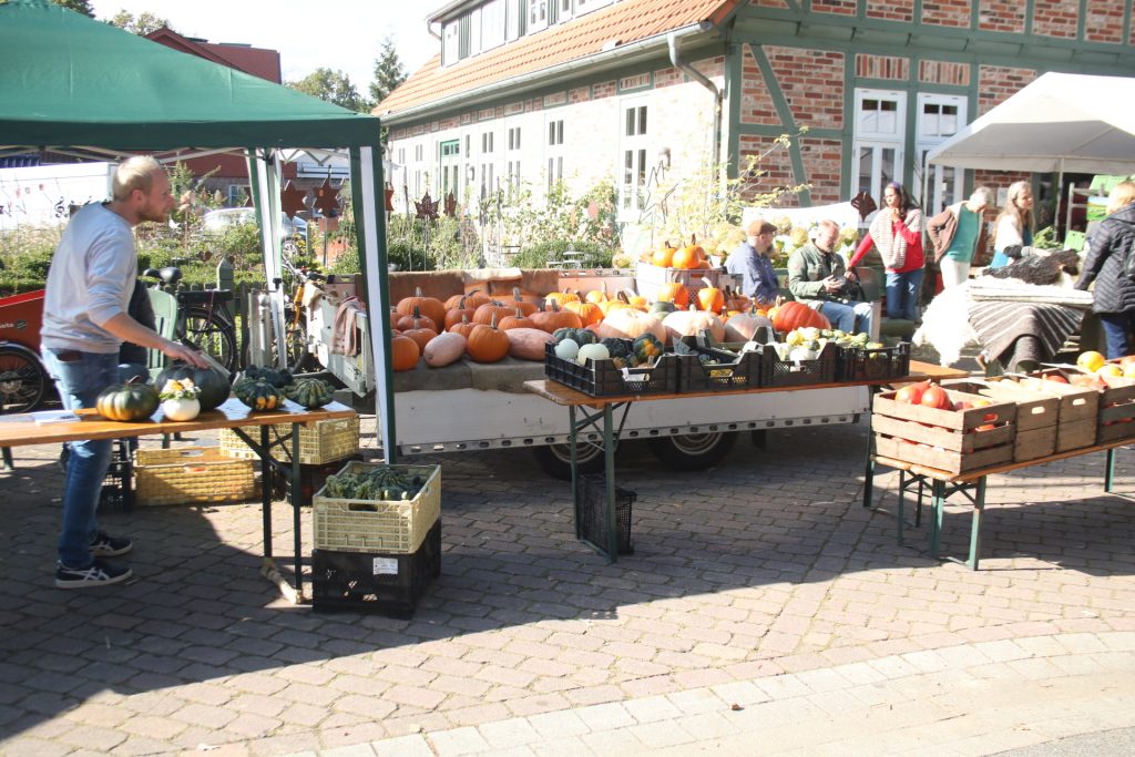 Kürbisstand auf dem Apfelmarkt